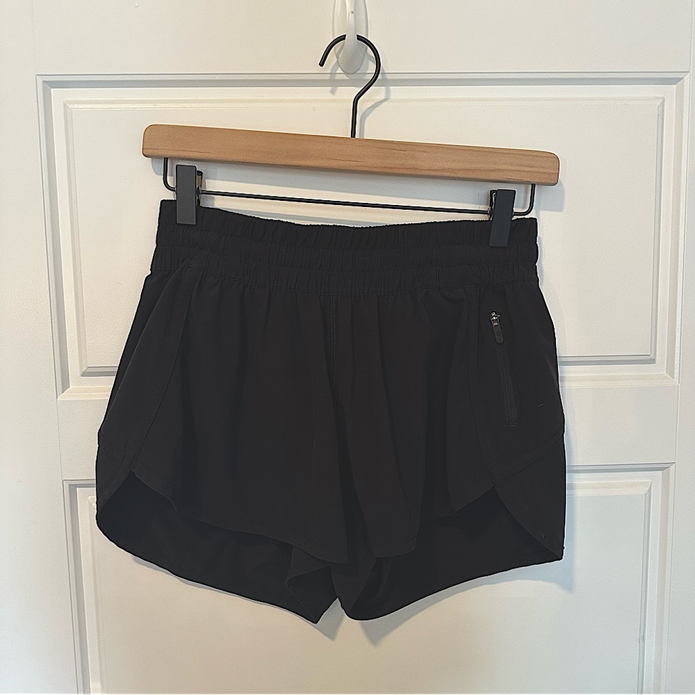 lululemon | Tracker Low-Rise Lined Short 4” - Black